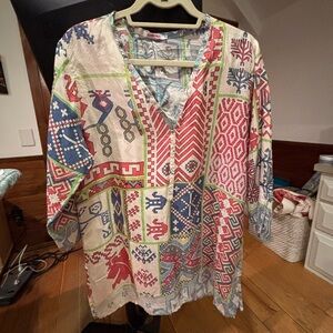 Really pretty Johnny Was tunic in silk.